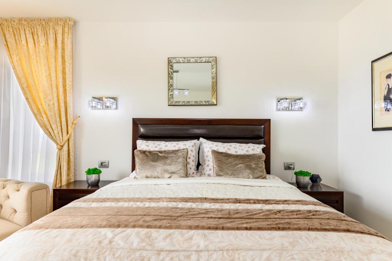 Luxury Apartment Avantgarden 3 ブラショフ エクステリア 写真