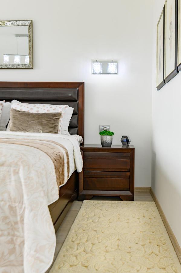 Luxury Apartment Avantgarden 3 ブラショフ エクステリア 写真
